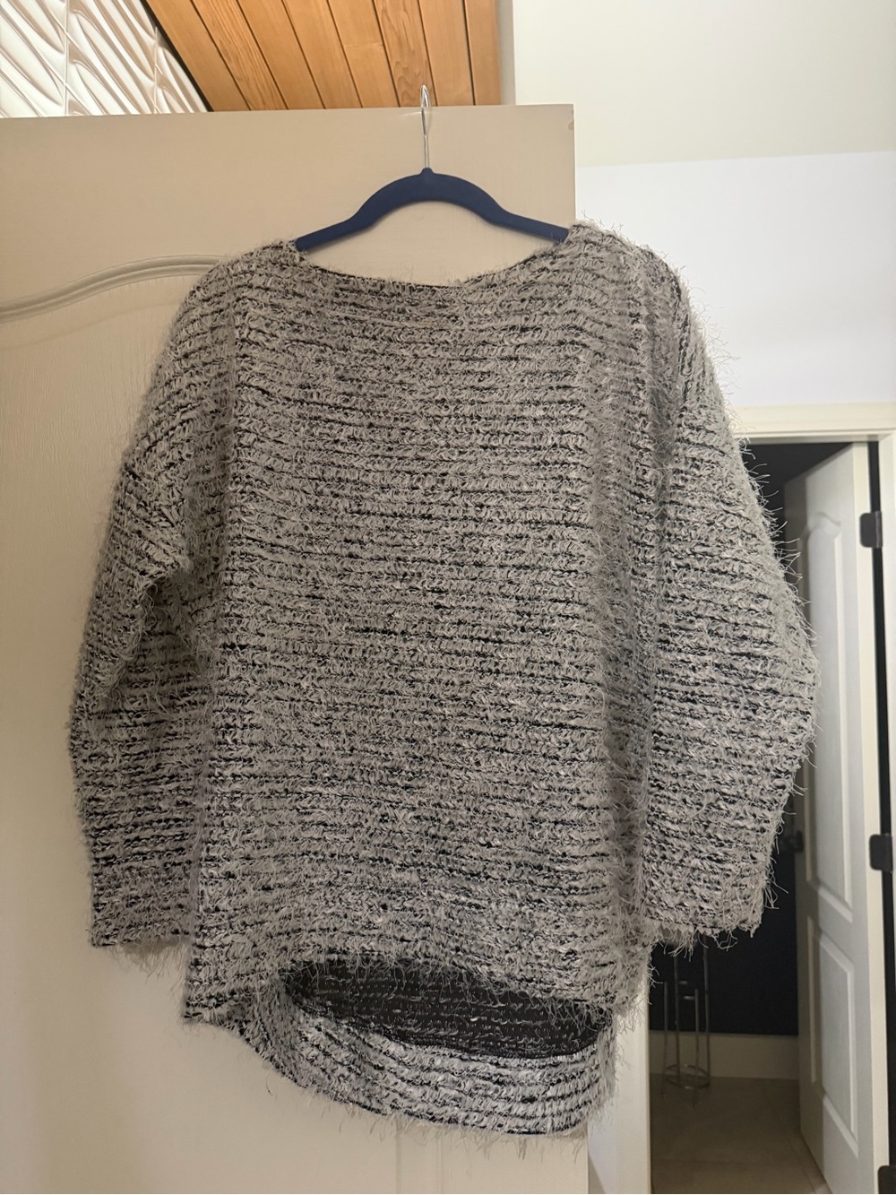 Jones New York Gray Heathered Scoop Neck Fuzzy Knit Sweater